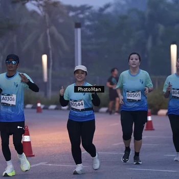 Runner Photo 8976221