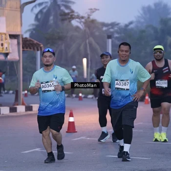Runner Photo 8976234