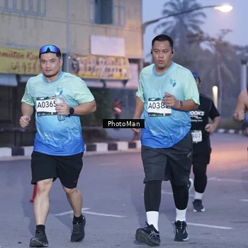Runner Photo 8976235