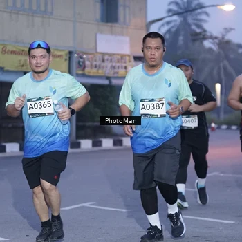 Runner Photo 8976236