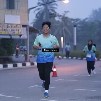 Runner Photo 8976244