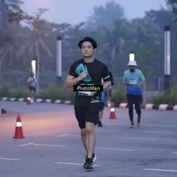 Runner Photo 8976250