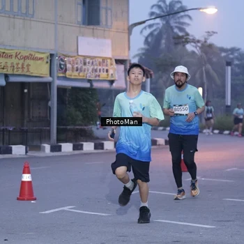 Runner Photo 8976256