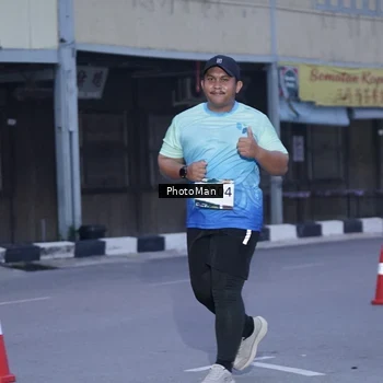 Runner Photo 8976259