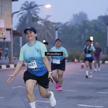 Runner Photo 8976263