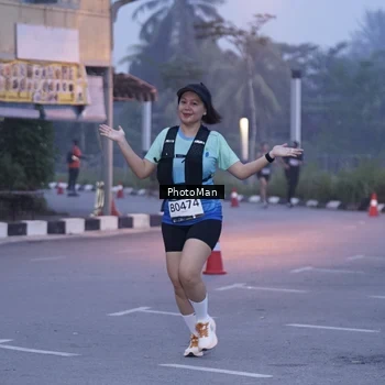 Runner Photo 8976272