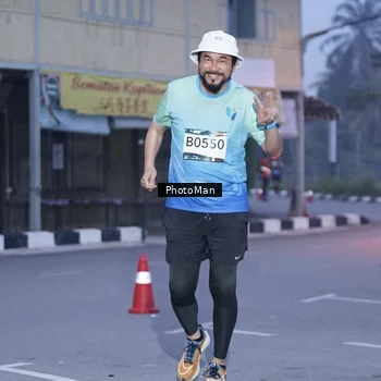 Runner Photo 8976273