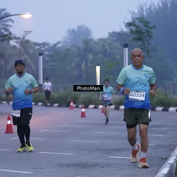Runner Photo 8976292