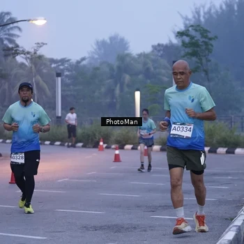 Runner Photo 8976293