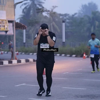 Runner Photo 8976297
