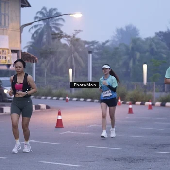 Runner Photo 8976304