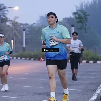 Runner Photo 8976305