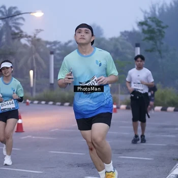 Runner Photo 8976311