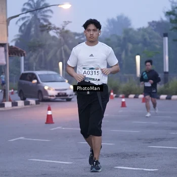 Runner Photo 8976314