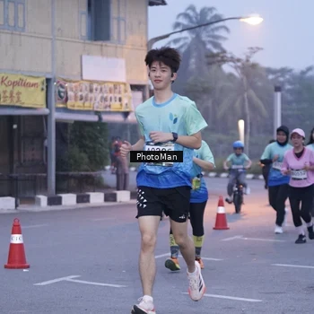 Runner Photo 8976321