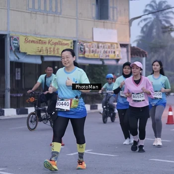 Runner Photo 8976329