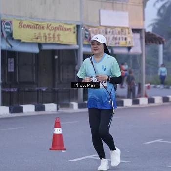 Runner Photo 8976338