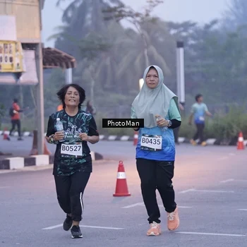 Runner Photo 8976358
