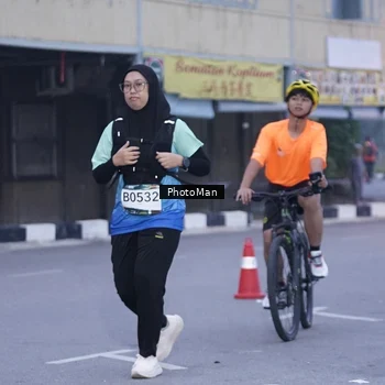 Runner Photo 8976367