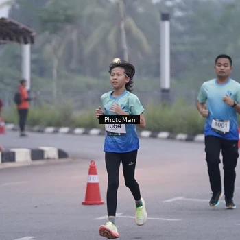 Runner Photo 8976385