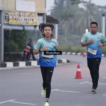 Runner Photo 8976387