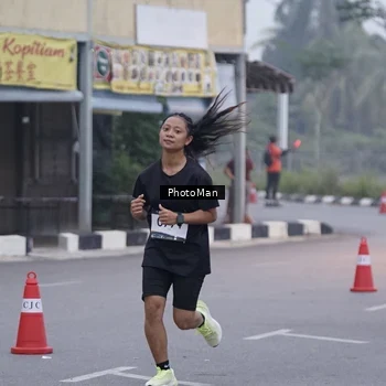 Runner Photo 8976391