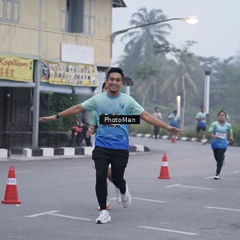 Runner Photo 8976396