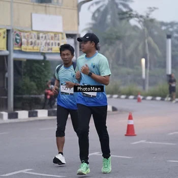 Runner Photo 8976401
