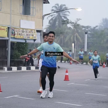 Runner Photo 8976405