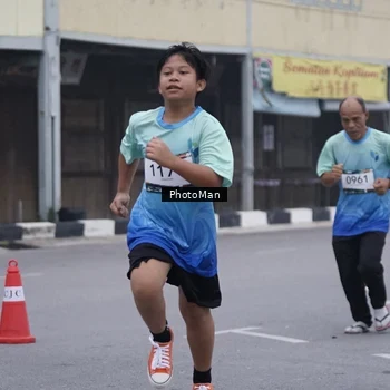 Runner Photo 8976445