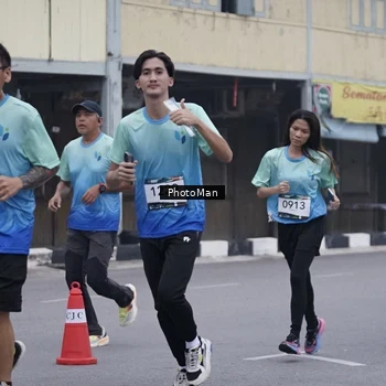Runner Photo 8976447