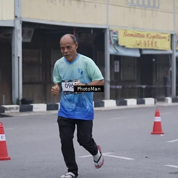 Runner Photo 8976448