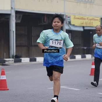 Runner Photo 8976449