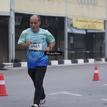 Runner Photo 8976450