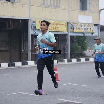 Runner Photo 8976458
