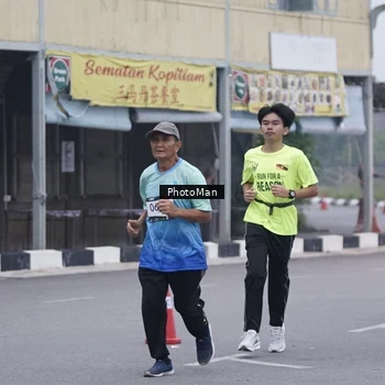 Runner Photo 8976463