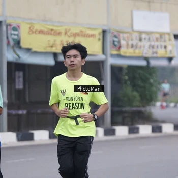 Runner Photo 8976465