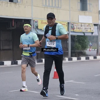 Runner Photo 8976484