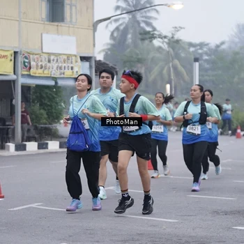Runner Photo 8976528