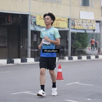 Runner Photo 8976530