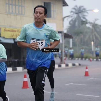 Runner Photo 8976549