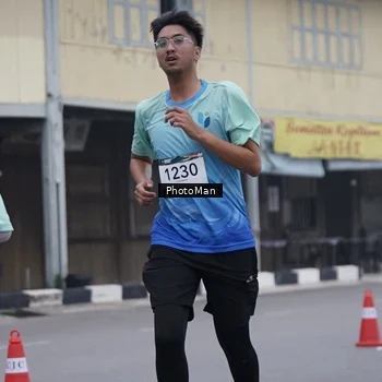 Runner Photo 8976555