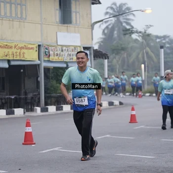 Runner Photo 8976557