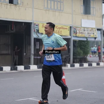 Runner Photo 8976561