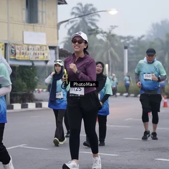 Runner Photo 8976563