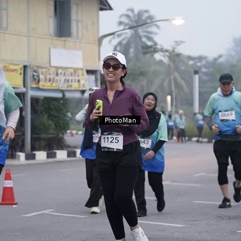 Runner Photo 8976565