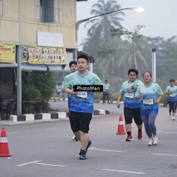 Runner Photo 8976577