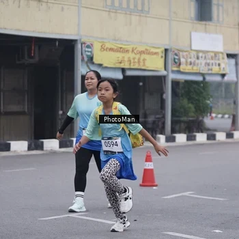 Runner Photo 8976620