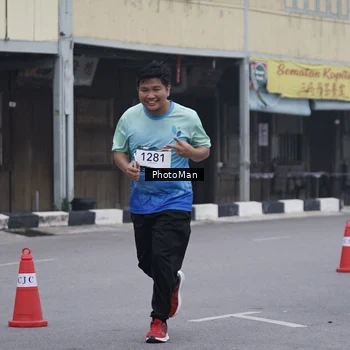Runner Photo 8976635