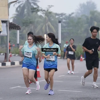 Runner Photo 8976636